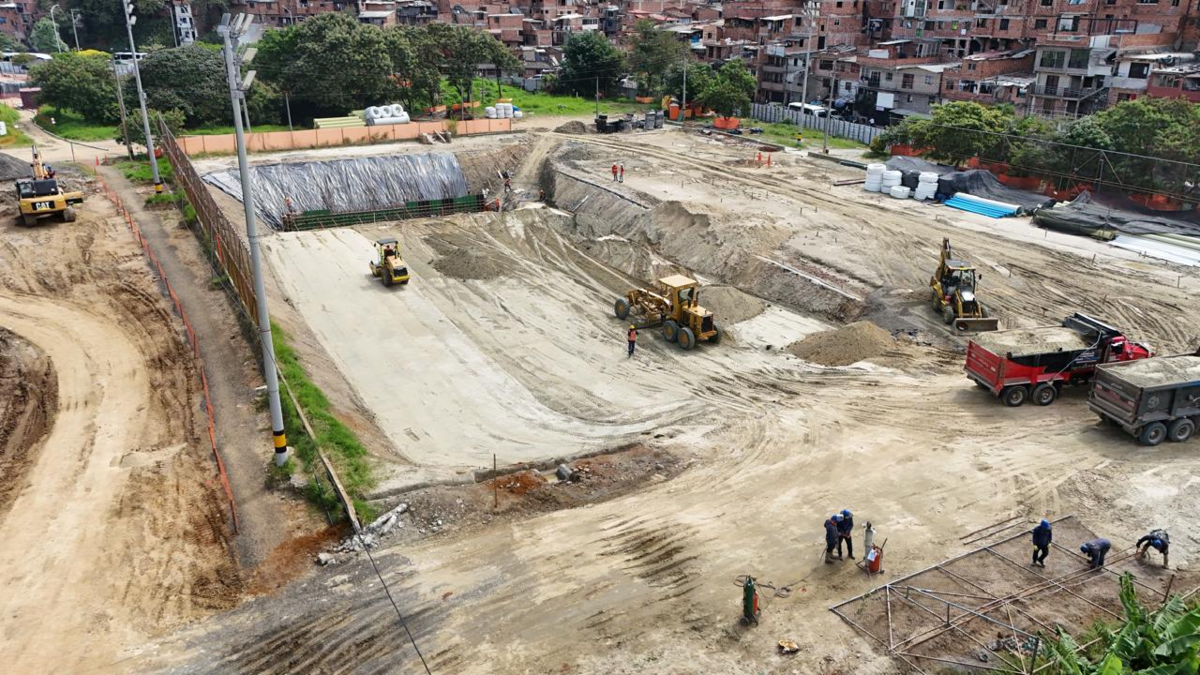 Medellín Drenaje Sostenible — Medellín Construye Sistema Drenaje Sostenible Líder Nacional
