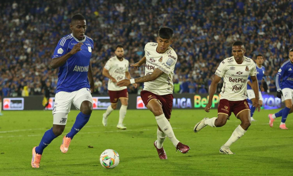 FCF omite normas FIFA — Acolfutpro denuncia que la FCF omite normas FIFA y vulnera derechos de futbolist