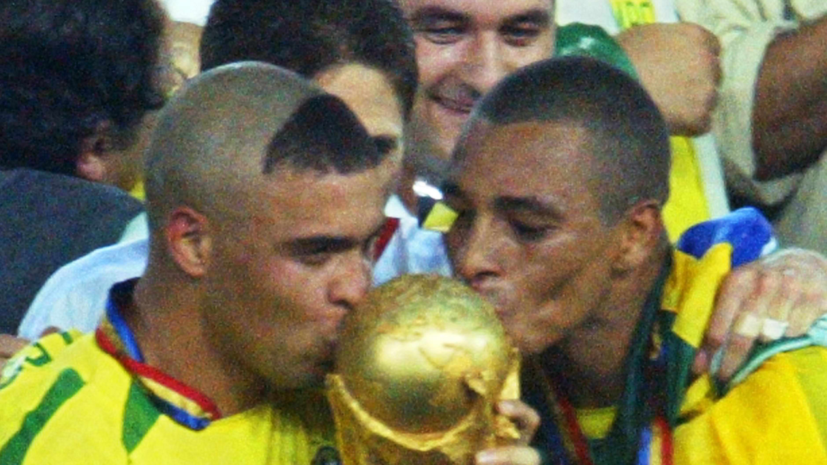 Mundial Corea Japón — Mundial Corea Japón 2002: El Legado del Primer Anfitrión Compartido