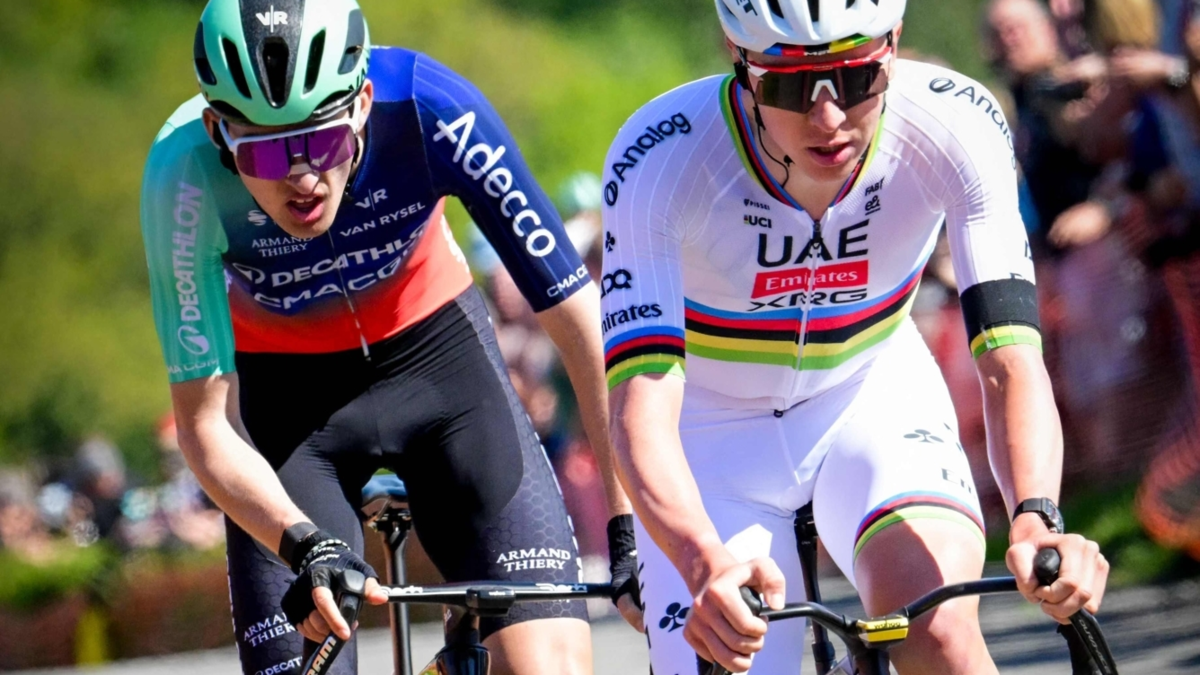 Homenaje Cristian Muñoz — Tadej Pogacar rinde Homenaje Cristian Muñoz tras ganar Lieja-Bastoña-Lieja