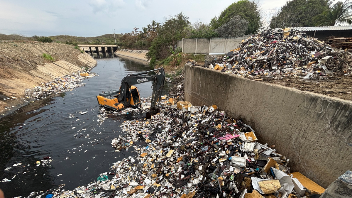 Limpieza arroyos Barranquilla — Limpieza arroyos Barranquilla: Más de 600 Toneladas Retiradas para Prevenir Inun
