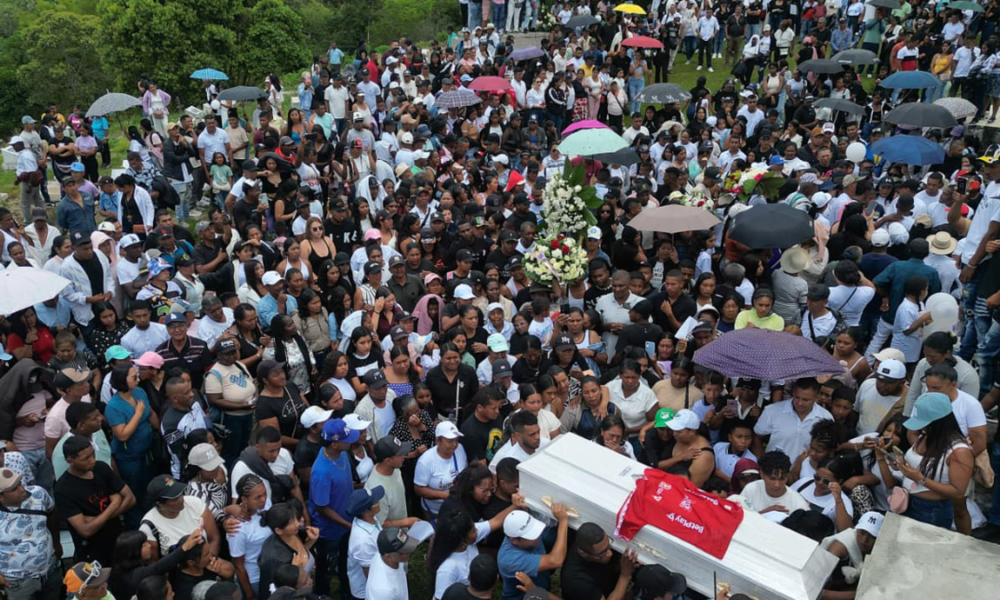 Sepelio víctimas Cajibío — Sepelio víctimas Cajibío: Despedida a fallecidos en atentado