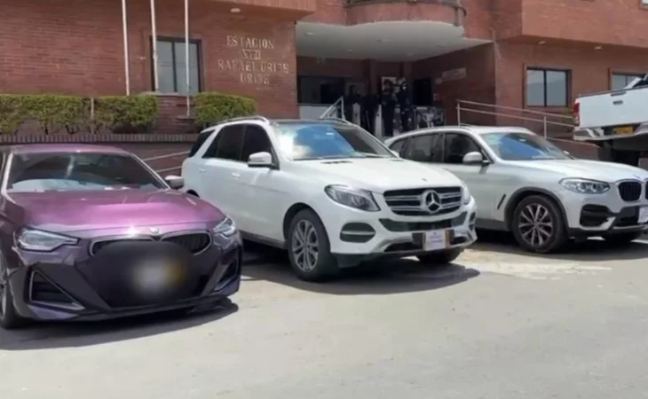 recuperación de vehículos de alta gama — Policía recupera cuatro vehículos de lujo hurtados en Bogotá