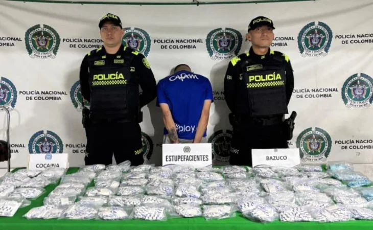 captura de distribuidor de droga en Bogotá — Captura de distribuidor de droga en Bogotá: detenido con 5 kilos cerca de colegi