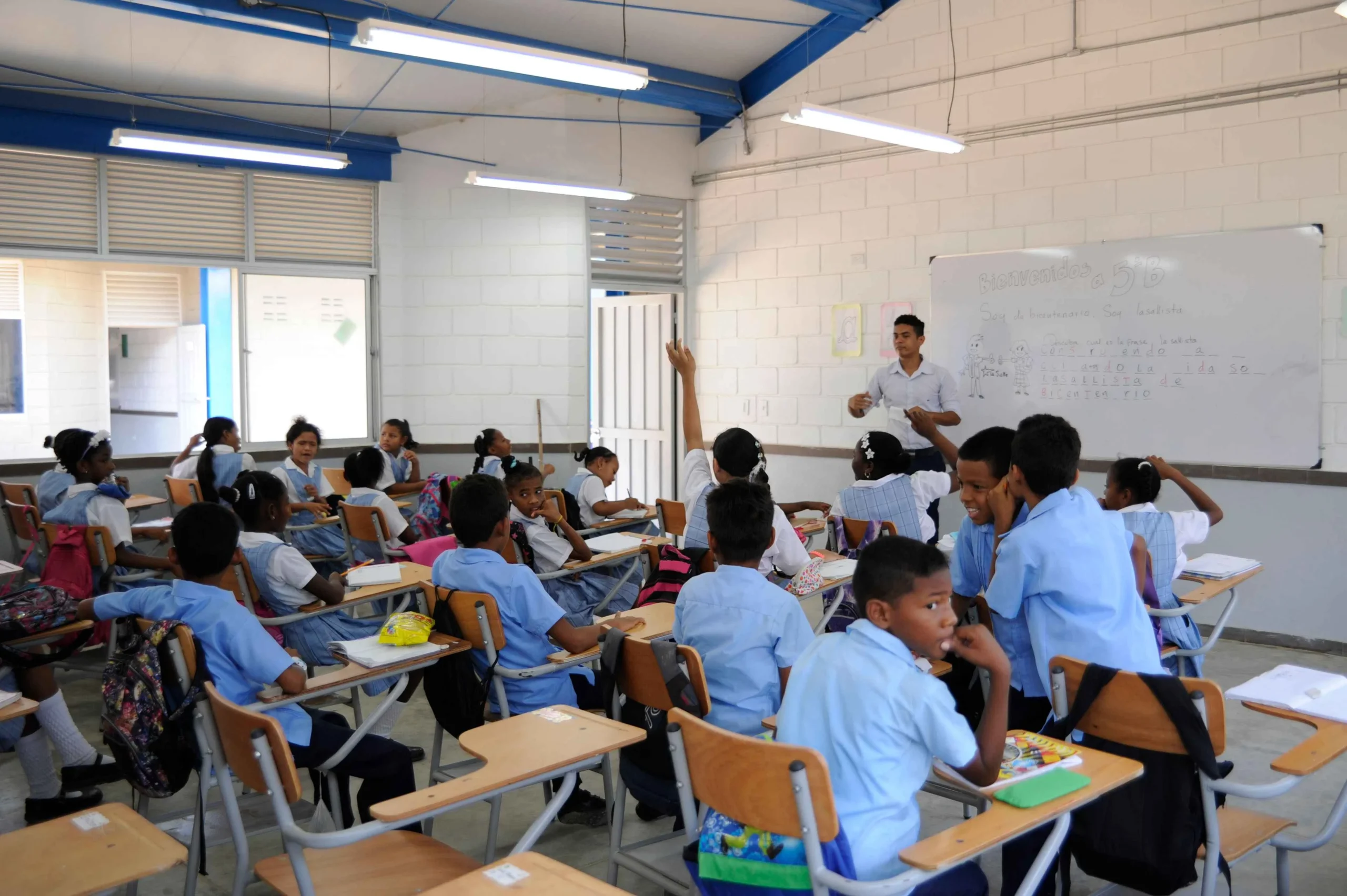 capacitación IA profesores — Cifras históricas en capacitación IA a profesores para la educación en Colombia