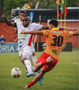 Clásico Cafetero sin goles — Clásico Cafetero sin goles: Deportivo Pereira y Once Caldas empatan fuera del Ej