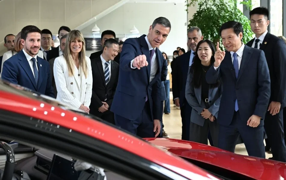 Corrupción Begoña Gómez — Procesan a Begoña Gómez por presunta corrupción en España