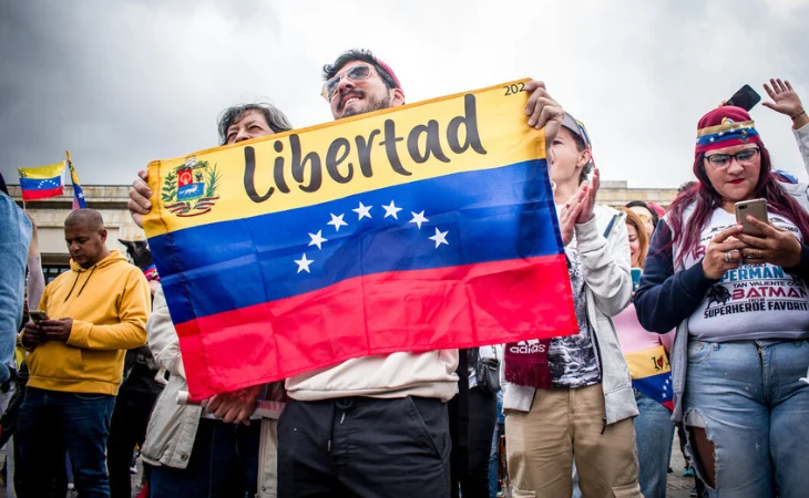 regularización masiva migrantes — España inicia proceso de regularización masiva migrantes en 2026