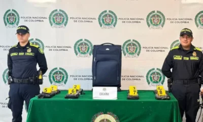 droga y rastreadores GPS — Hallan maleta con droga y rastreadores GPS en Aeropuerto El Dorado de Bogotá