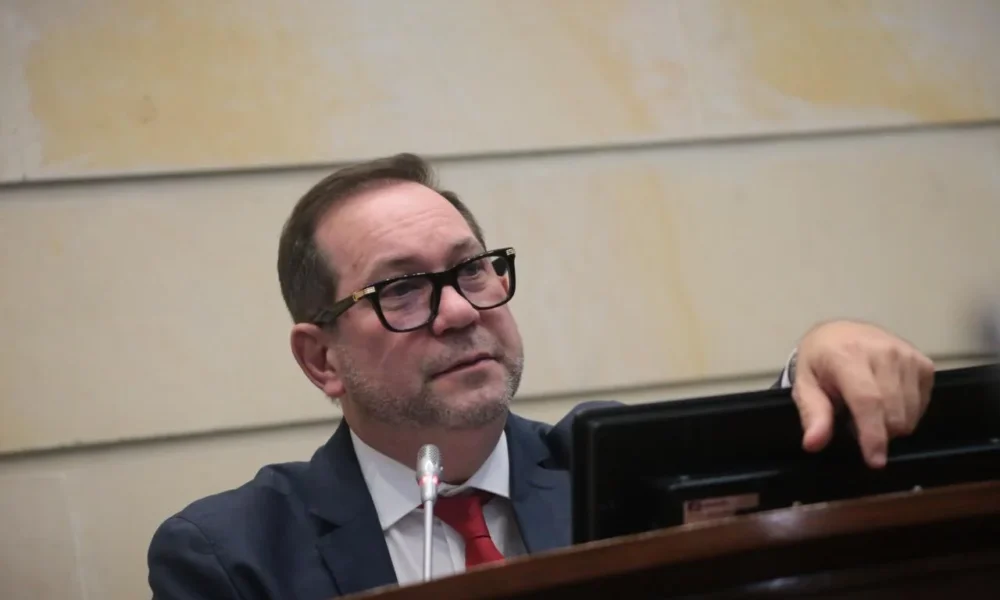 seguridad candidatos presidenciales — Senado Pide Urgente Refuerzo en Seguridad para Candidatos Presidenciales