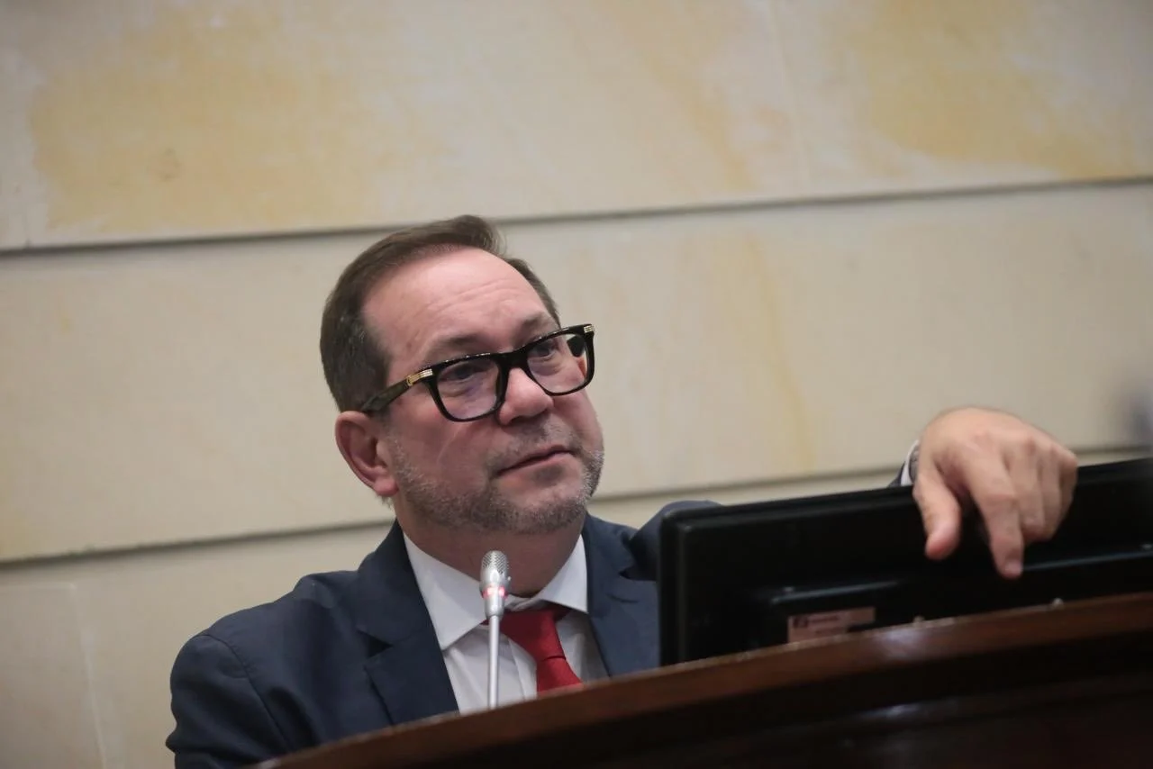 seguridad candidatos presidenciales — Senado Pide Urgente Refuerzo en Seguridad para Candidatos Presidenciales