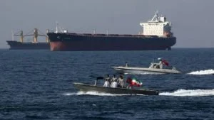 restricción paso Ormuz — Restricción Paso Ormuz: Irán endurece control y reaviva tensión global