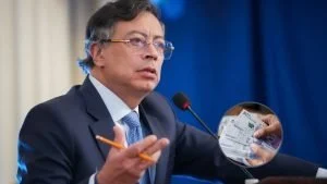 salario mínimo 2026 — Petro defiende beneficios de nuevo salario mínimo 2026