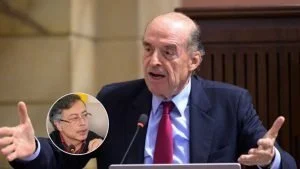 juicio Álvaro Leyva pasaportes — Fiscalía llama a juicio a Álvaro Leyva por caso pasaportes