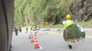 accidente vía Antioquia Caldas — Accidente mortal en la vía Antioquia-Caldas por caída de rocas