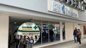medicamentos Sanitas Cruz Verde — Cruz Verde suspende dispensación de medicamentos a afiliados de Sanitas