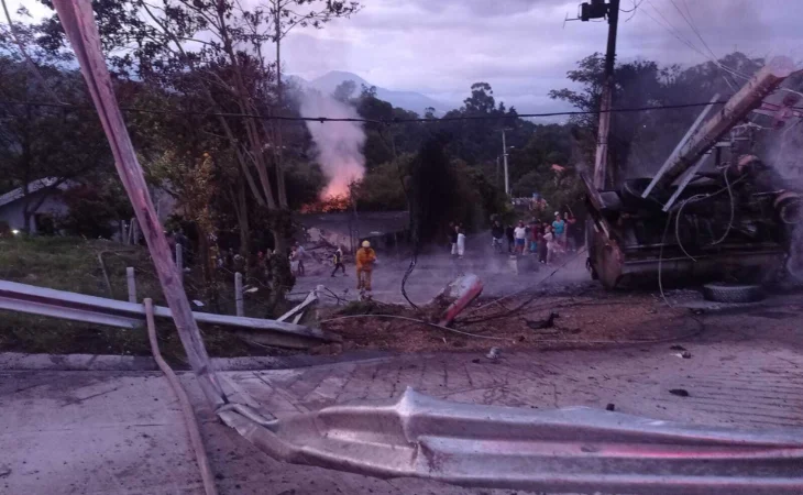 controles viales — Controles viales se refuerzan en Colombia tras aumento de accidentes de tránsito