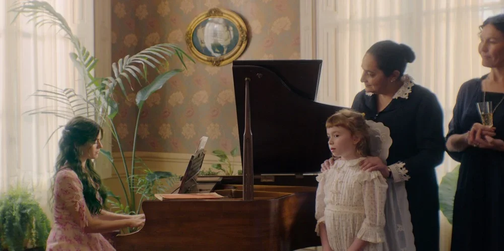 Serie La Casa de los Espíritus — La Serie La Casa de los Espíritus de Isabel Allende se estrena globalmente en Pr