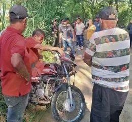 conductor ebrio accidente — Tragedia por Conductor Ebrio en Vía Rural