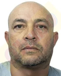 sicariato frente a vivienda — Sicariato frente a vivienda: hombre asesinado a plena luz del día