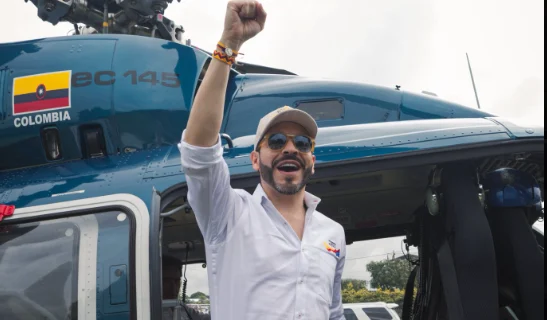 Denuncia interceptaciones ilegales — Abelardo De la Espriella presenta denuncia interceptaciones ilegales contra Gobi