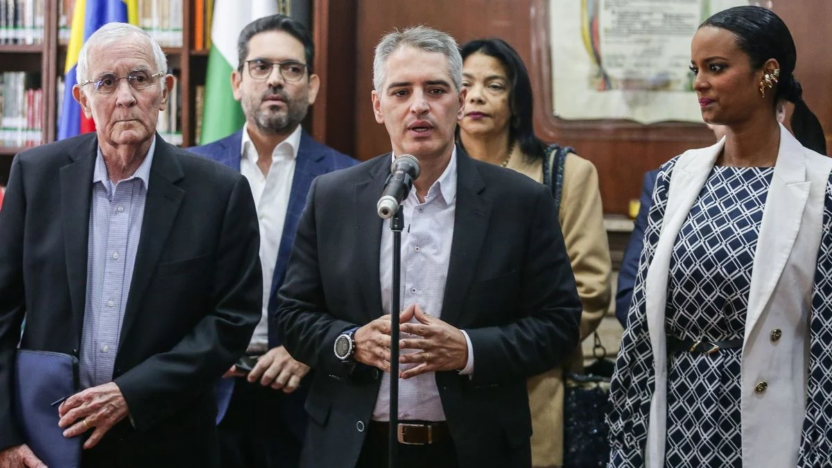 minería ilegal La Mandinga — Gobernador Rendón responsabiliza a explotadores de minería ilegal La Mandinga po