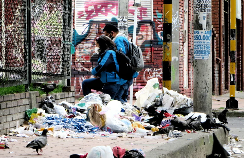 Puntos Críticos Basura — Puntos Críticos Basura: Denuncia en Chapinero Alto por Acumulación de Residuos