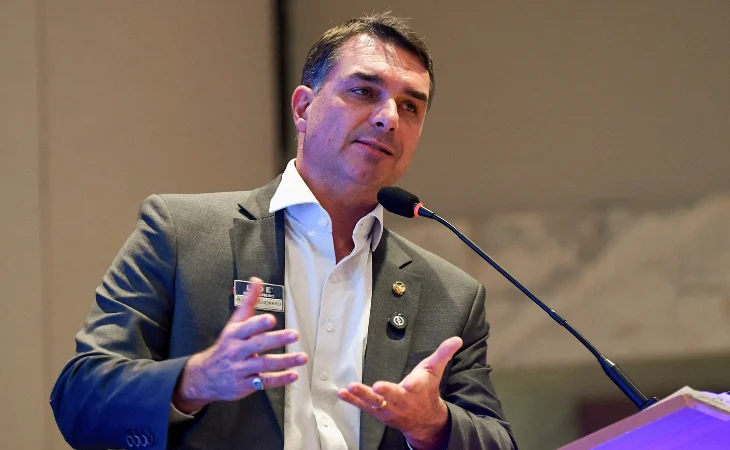 reducción pena Bolsonaro — Congreso de Brasil habilita reducción pena Bolsonaro con anulación de veto