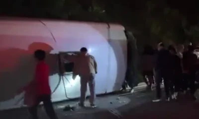 falla de frenos — Falla de frenos causa volcamiento de bus en vía Bogotá-La Vega