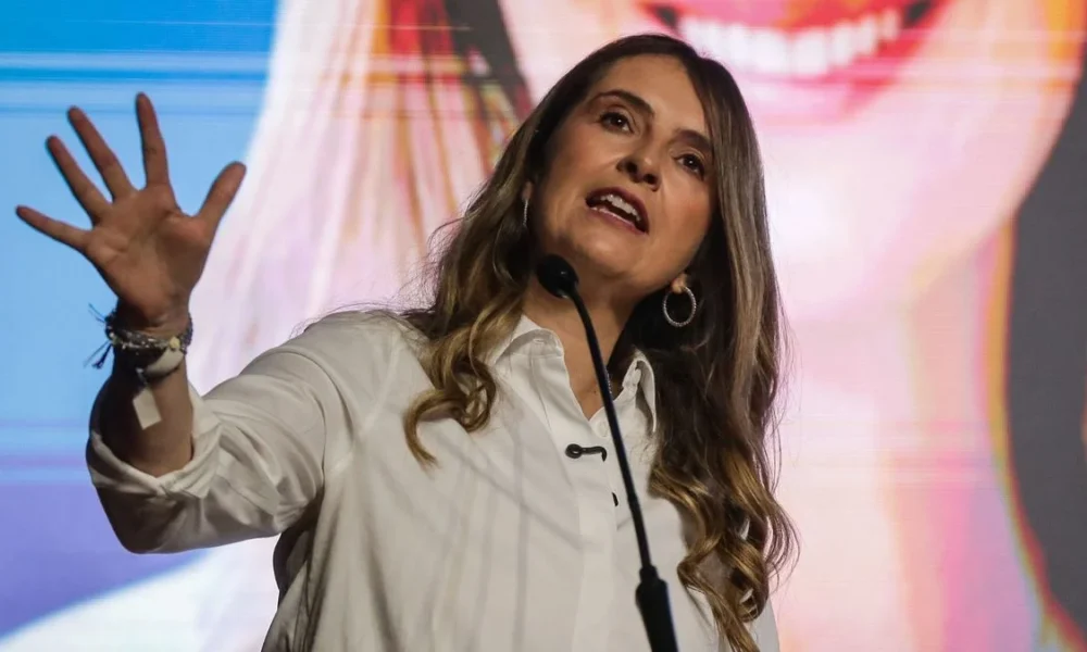Paloma Valencia apoyos — Paloma Valencia: Apoyos Partidistas y Condición Anticorrupción