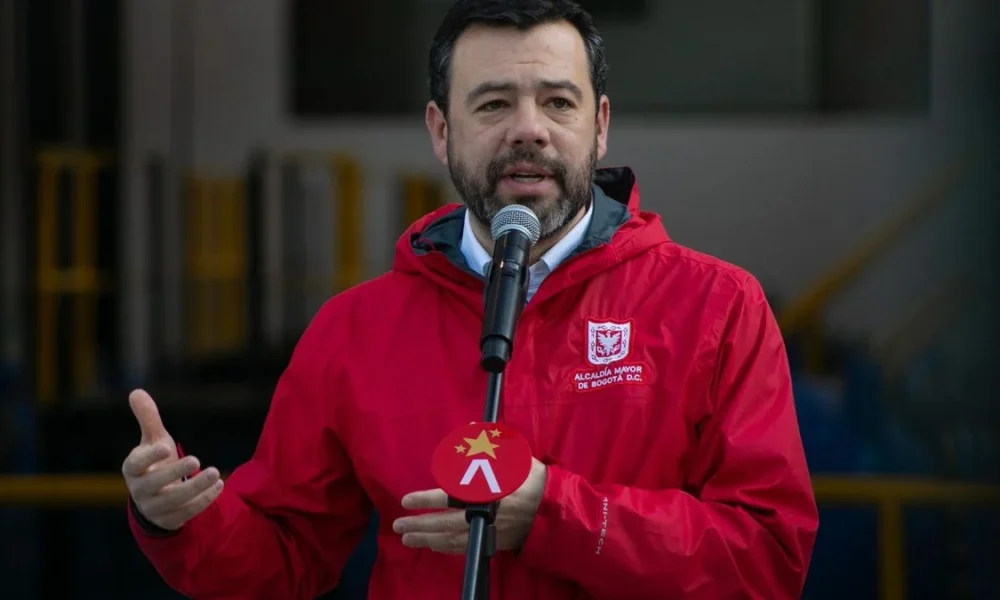 críticas política criminal — Galán cuestiona política criminal del Gobierno y la "Paz Total"