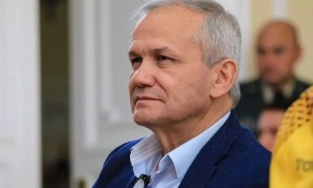 orden captura Interpol — Suspendida orden captura Interpol contra Carlos Ramón González por vencimiento d