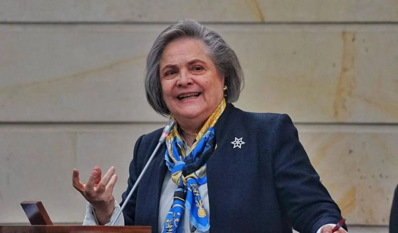 renuncia de Clara López candidatura presidencial — Clara López renuncia a candidatura presidencial para apoyar a Iván Cepeda