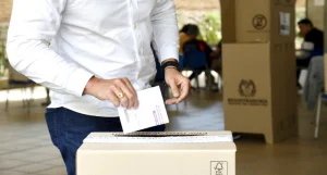 análisis electoral Guarumo — Análisis electoral Guarumo: Cepeda lidera sin margen para ganar en primera vuelt
