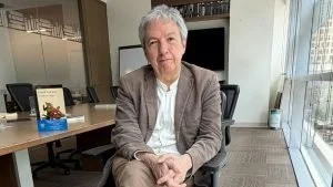 Premio Alfaguara 2026 — David Toscana Gana Premio Alfaguara 2026 con "El Ejército Ciego"