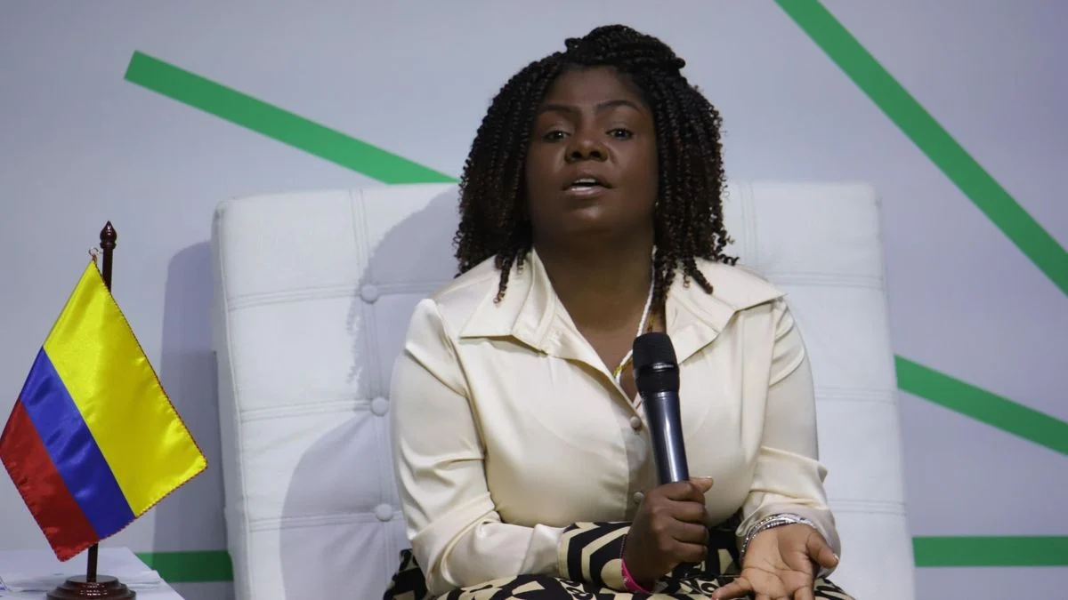 Francia Márquez racismo — Francia Márquez denuncia racismo estructural en Colombia y tensiones con el Gobi