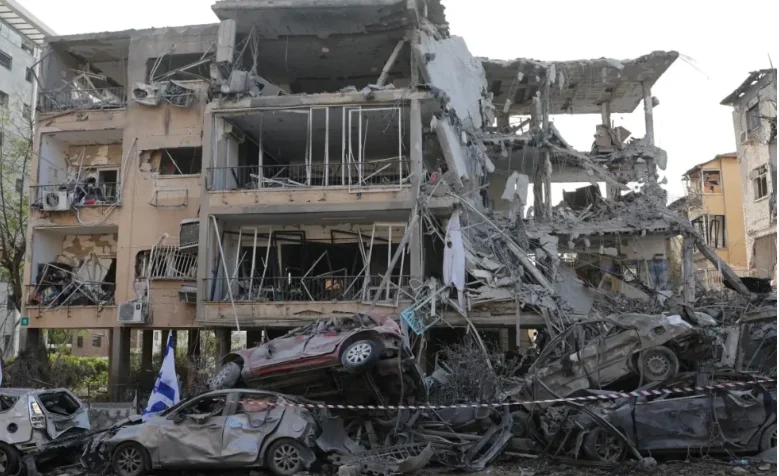 Trump acusa Irán — Trump acusa a Irán de violar alto el fuego: Tensión en Oriente Medio