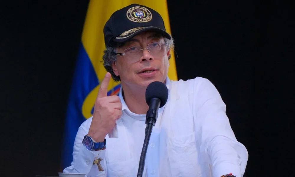 impuestos emergencia económica — Corte Constitucional Anula Impuestos de Emergencia Económica y Respalda Recaudo