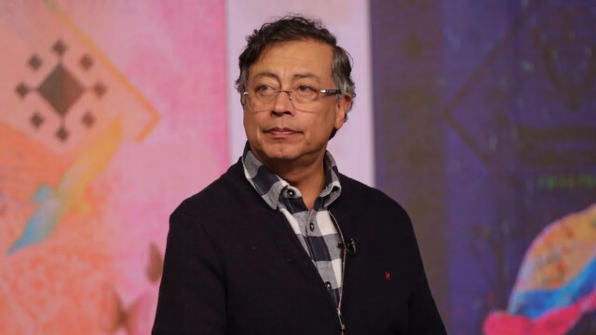 viajes internacionales Petro — Viajes internacionales Petro: Congreso debate su pertinencia