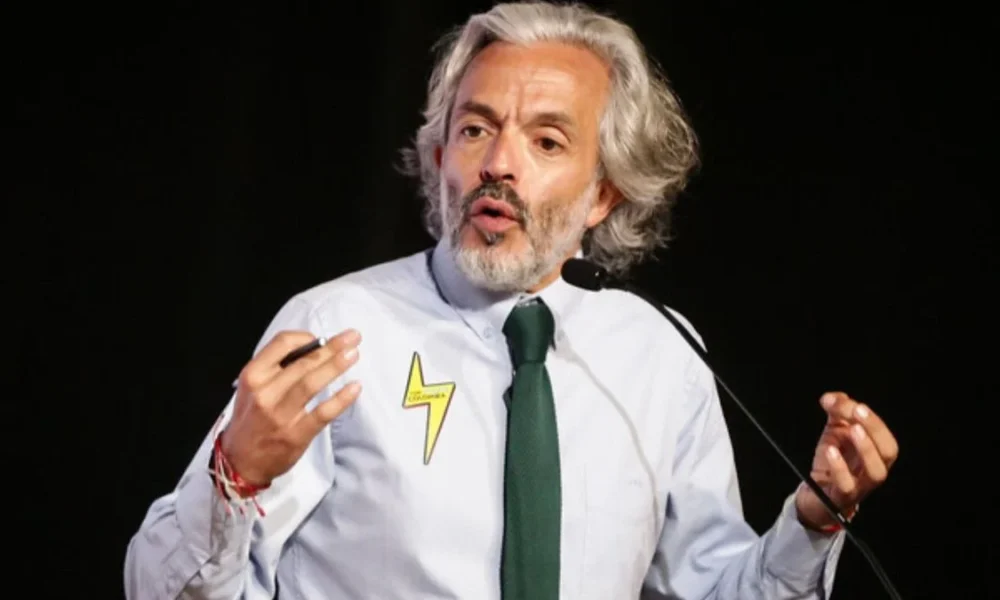 Popularidad Juan Oviedo — Popularidad Juan Oviedo disminuye en encuestas preelectorales de GAD3 para 2026