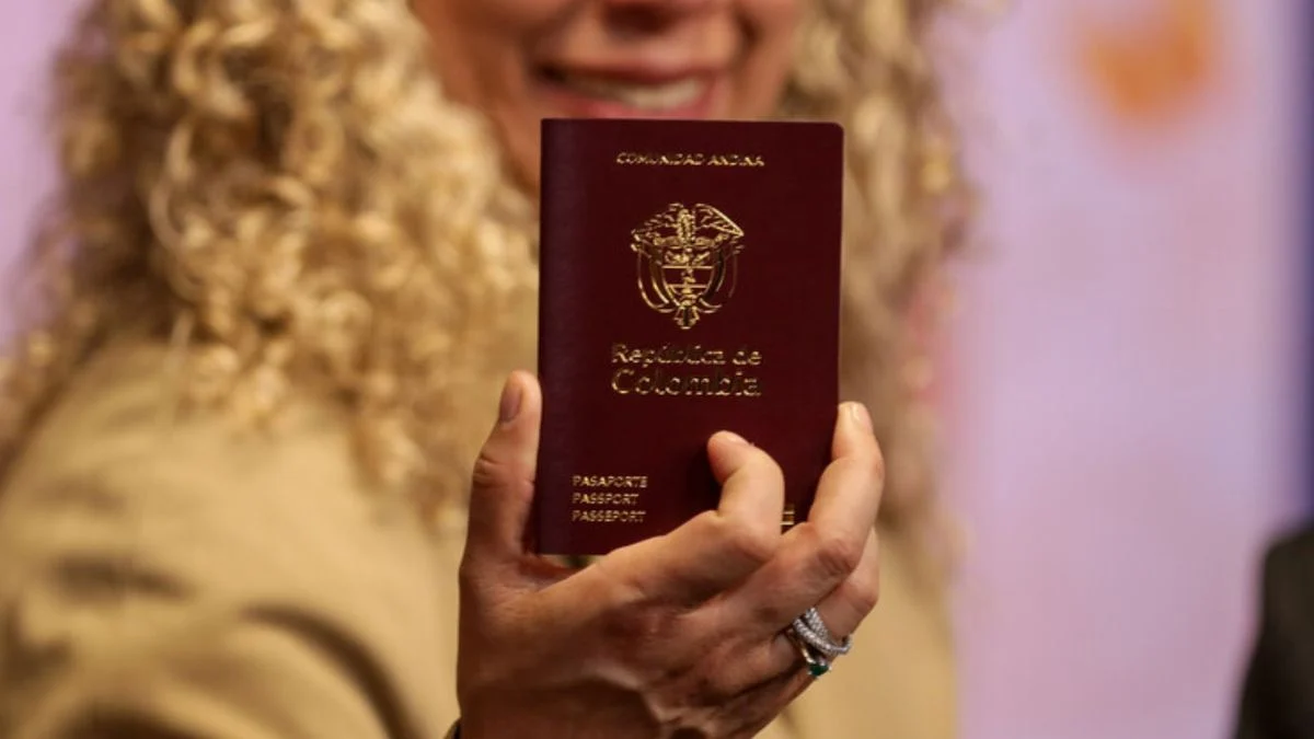 contradicciones pasaportes — Contradicciones Pasaportes: Discrepancias entre Presidencia e Imprenta Nacional