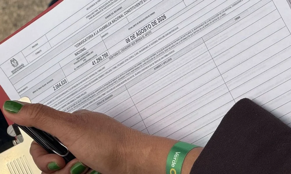 recolección firmas Constituyente — Recolección firmas Constituyente: Controversia en evento de Alianza Verde