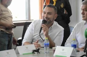 Pobres Ricos Pereira — Pobres Ricos Pereira: Encuesta Revela Fenómeno Socioeconómico