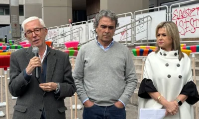 Fajardo anticorrupción — Fajardo firma compromisos anticorrupción para gobierno transparente en Colombia