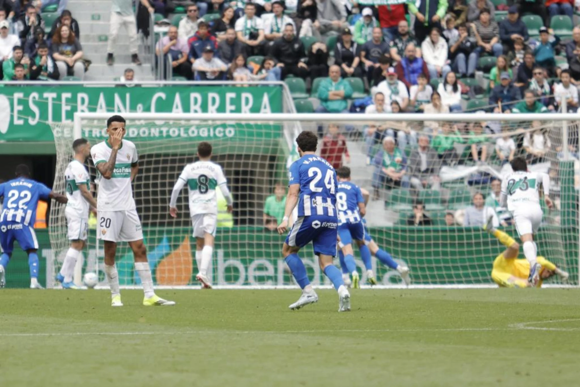 Elche lucha descenso — Elche Lucha Descenso: Empate Complicó su Situación en LaLiga