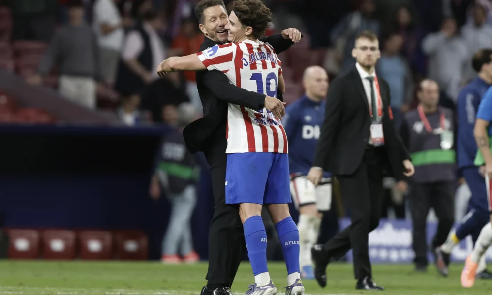 salida Julián Álvarez Atlético — Salida Julián Álvarez Atlético: Delantero Argentino Evalúa Dejar el Club