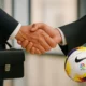 agentes de futbolistas — El rol complejo de los agentes de futbolistas en el mercado de fichajes