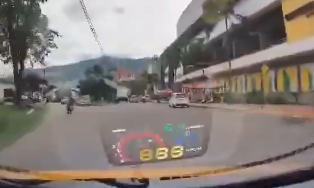 Atraco frustrado Bello — Atraco frustrado Bello: Policía retirado evita robo con balacera