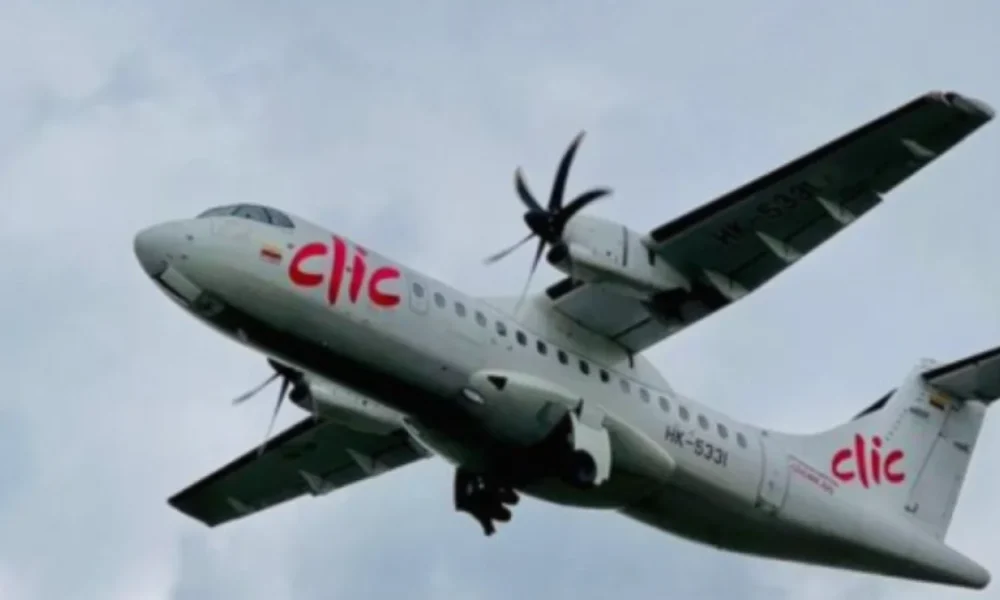 falla técnica avión Clic Air — Falla Técnica Avión Clic Air Detuvo Despegue en Bucaramanga
