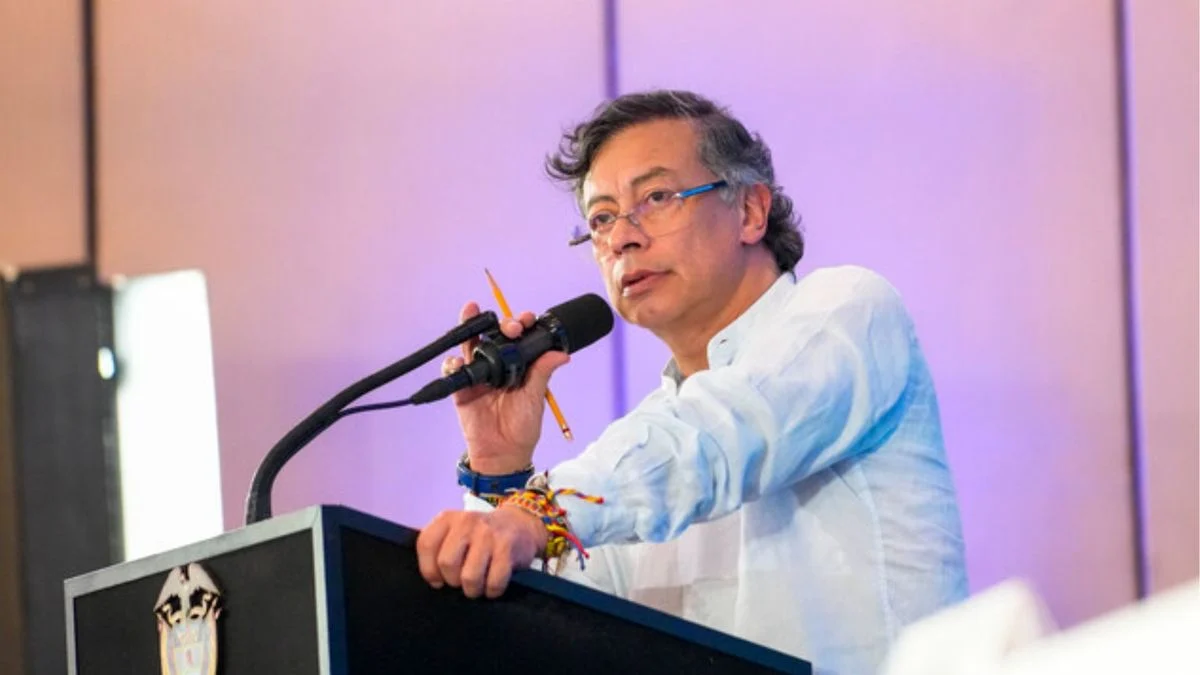 Estrategia seguridad Petro — Presidente Petro defiende su Estrategia seguridad y niega crisis en Colombia